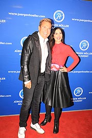 Dieter Bohlen mit Fashion-Bloggerin Jeannette Graf (©Foto: Martin Schmitz)
